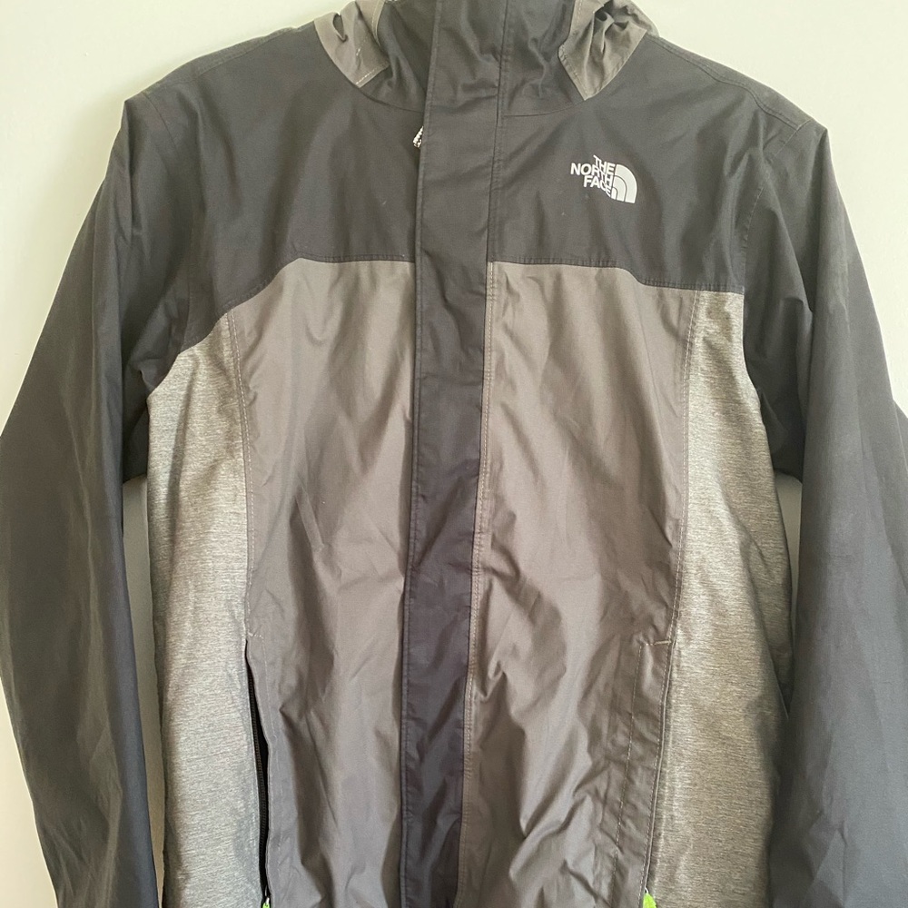 North face jacket L in boys